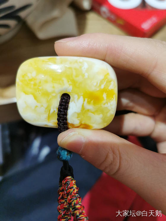 一块到手很久的丹麦蜜蜡藏扣_挂件蜜蜡
