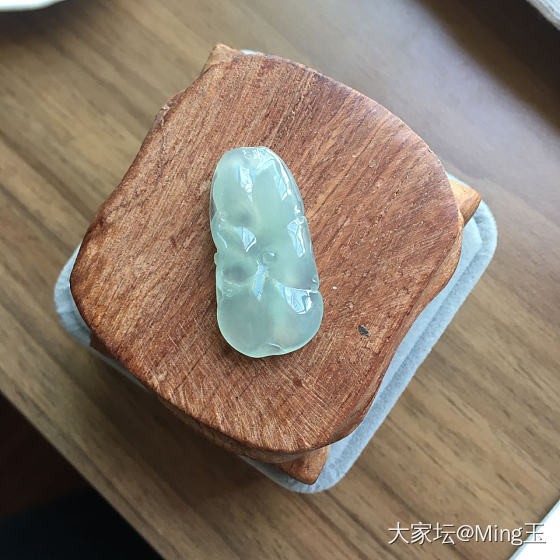 这算是晴底吗？细糯种？求指教_翡翠