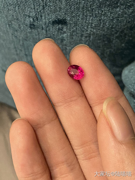 好难选，那颗更好？_红宝石