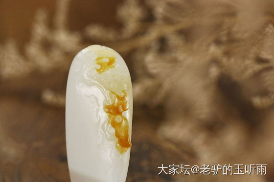 秋意 
细度很好 皮色漂亮[玫瑰]_和田玉
