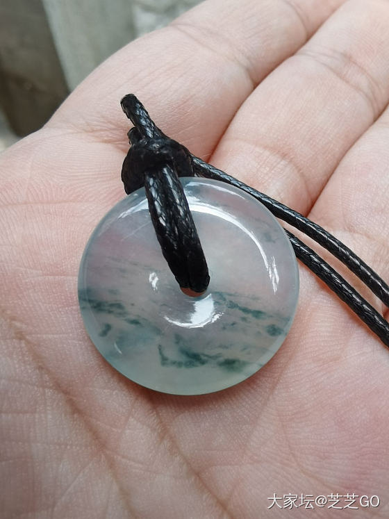 新收到的平安扣，喜欢这种意境花，还没想到怎样镶嵌好，大家给给意见呗～_翡翠