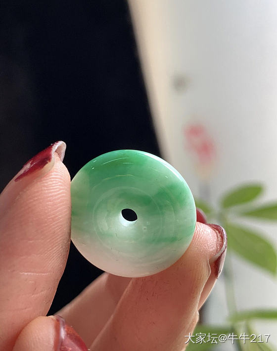 大家帮忙看看750值得买吗？多谢大家了_挂件翡翠