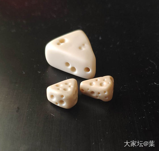 小奶酪两枚_玉髓玛瑙