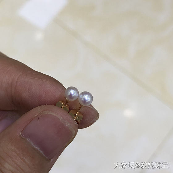 市场利润很透明
便宜的东西无非就是减少成本
一步一个脚印踏踏实实来
小珍珠耳钉_有机宝石