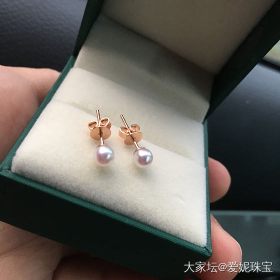 市场利润很透明
便宜的东西无非就是减少成本
一步一个脚印踏踏实实来
小珍珠耳钉_有机宝石