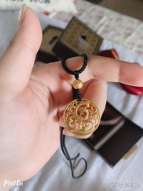 周大福，过不去的坎，每月一换。_金