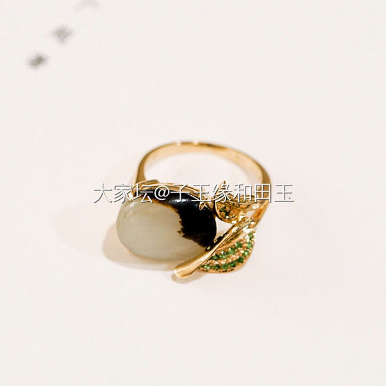 和田玉戒指，这么镶真的好看！！_和田玉