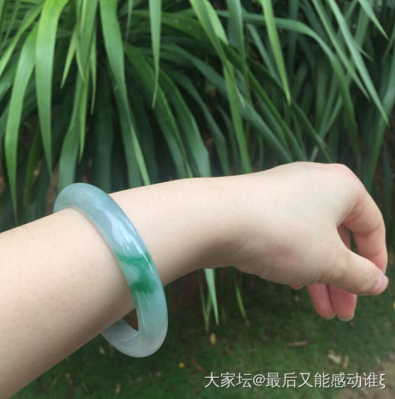 求大神帮忙看看这个镯子_手镯翡翠