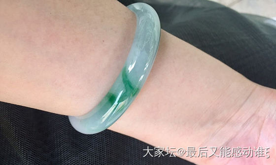 求大神帮忙看看这个镯子_手镯翡翠