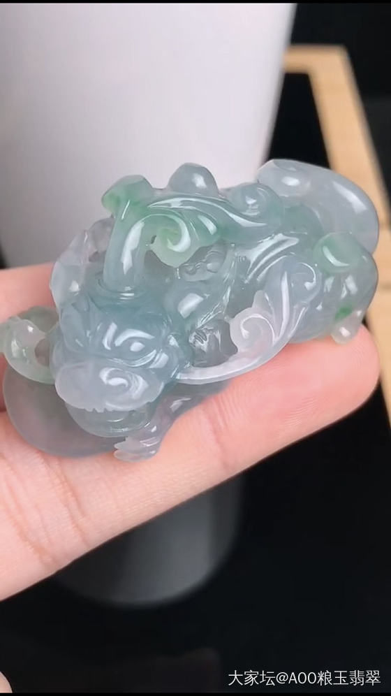 求一个貔貅挂件，价格最多接受小四到头，想要雕工漂亮点的_翡翠