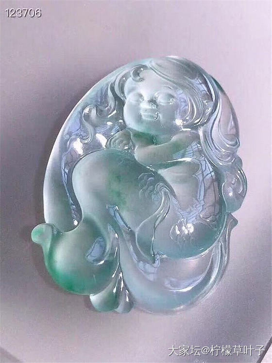 亲们有没有看过这种美人鱼_翡翠