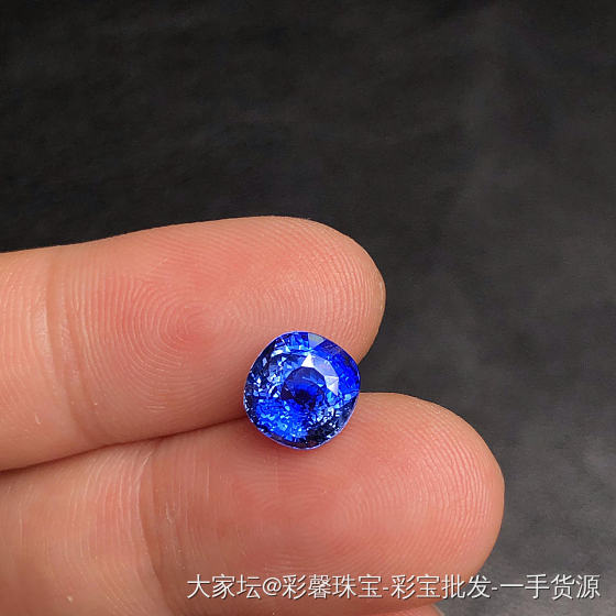 3.08克拉无烧矢车菊蓝宝石，LOTUS国际证书，产地:斯里兰卡，玻璃体，满火彩_名贵宝石