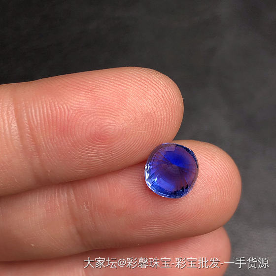 3.08克拉无烧矢车菊蓝宝石，LOTUS国际证书，产地:斯里兰卡，玻璃体，满火彩_名贵宝石