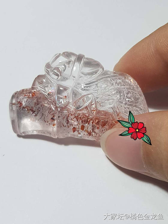 超七金草莓雕吊坠，雕刻的寓意是什么？_水晶