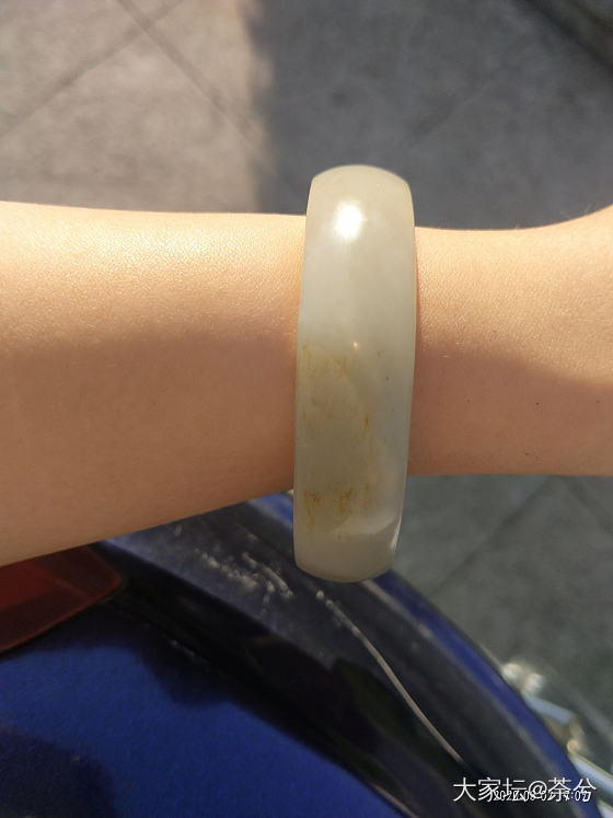 坛子里收的小镯镯_和田玉