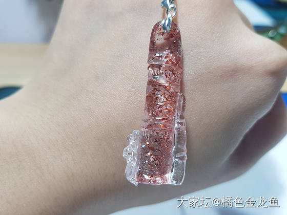 超七金草莓雕吊坠_水晶