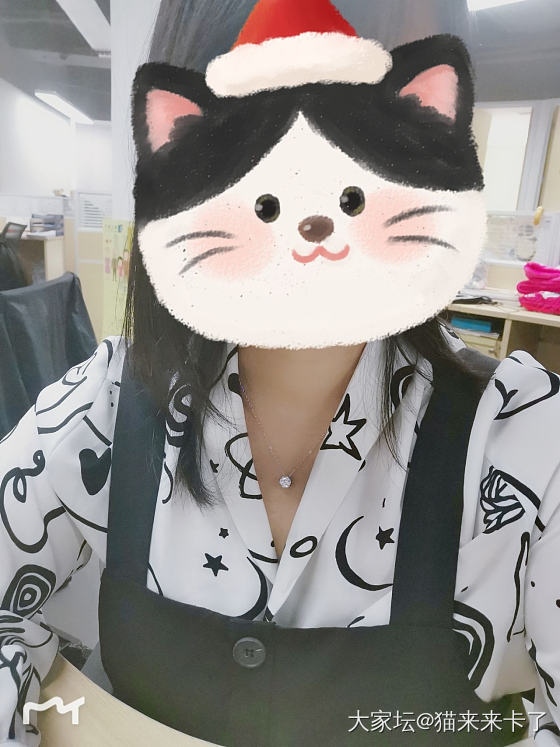 最近蛮喜欢戴这一类细巧的小珠宝_银