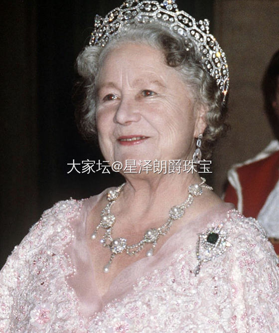 欧洲王室珠宝｜这对奢华耳环由卡地亚在1938年制作_琳琅满目