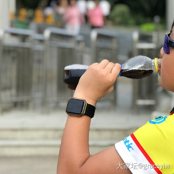 求晒十几岁男娃们带的手表款式_手表