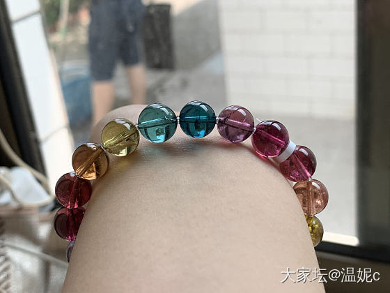 大家帮忙给这条碧玺估估价，尺寸是9.8m的，27.8克_珠串碧玺