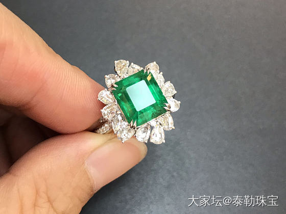 【泰勒彩宝】4.68ct祖母绿戒吊两用新品_戒指吊坠祖母绿