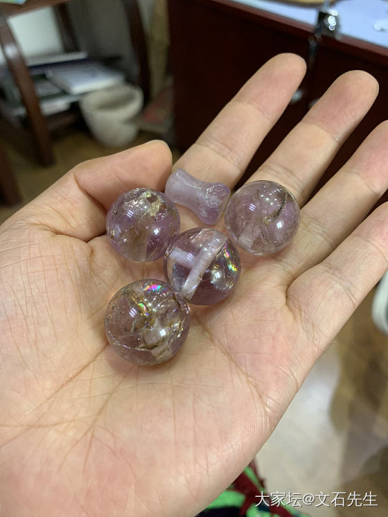 刚刚好是一套。_水晶