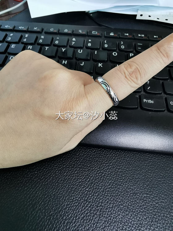 秀个好像没见秀过的铂金戒指_铂