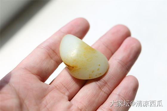 20多克，不是很白_和田玉
