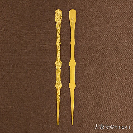 早起逛了逛大家坛店铺，发现小珍联合款出成品图了哟。_金