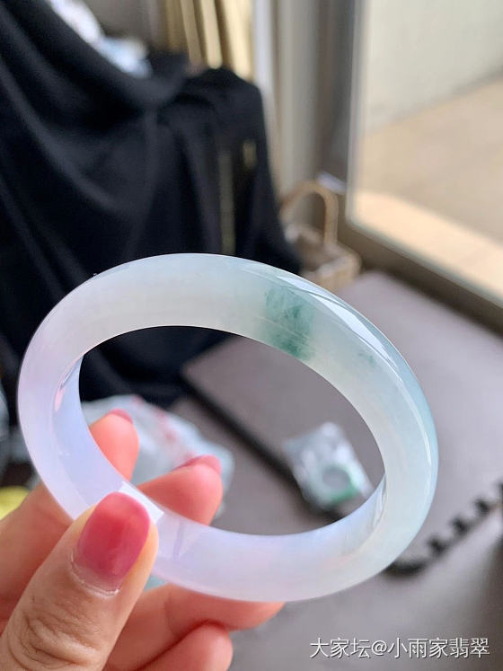 冰种飘花贵妃镯 ，完美无瑕 ，天然玉石 。_翡翠