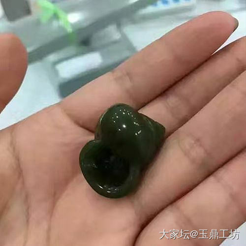 看看这个是什么？绿油油的_人造饰品