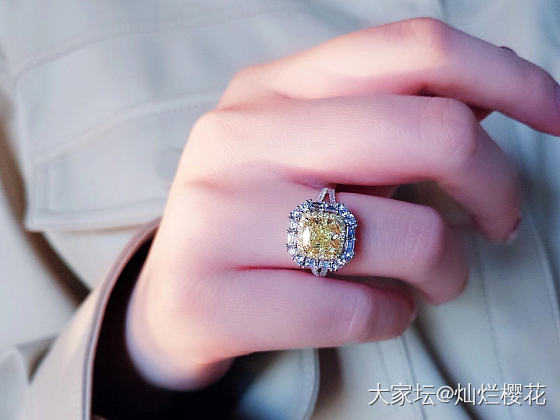 2克拉 Fancy Intense Yellow浓彩黄钻戒指 VS2 GIA证书..._钻石首饰