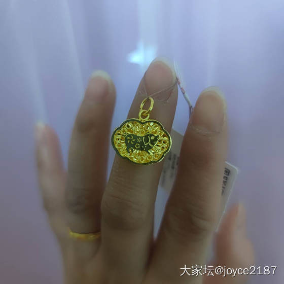 六福的小金锁太精致了_金