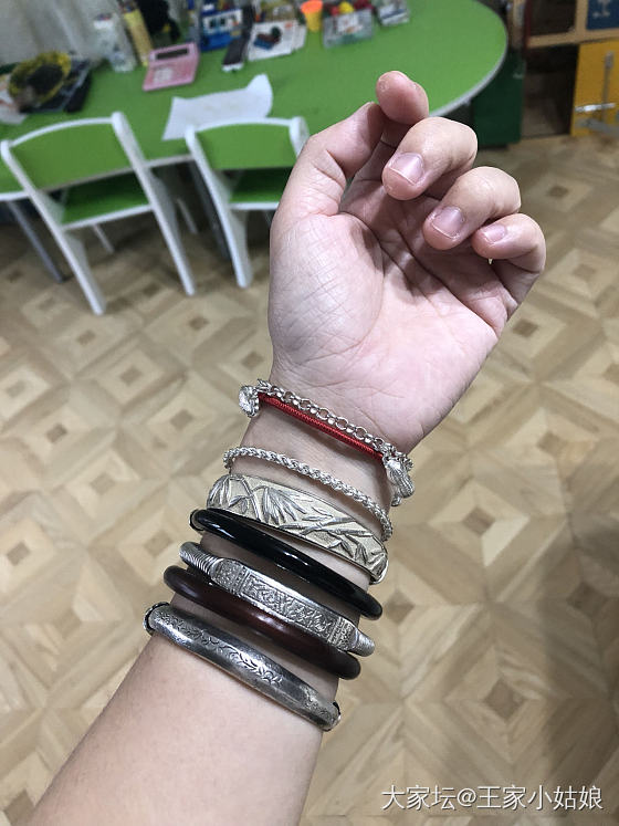 毫无美感可言_手饰银