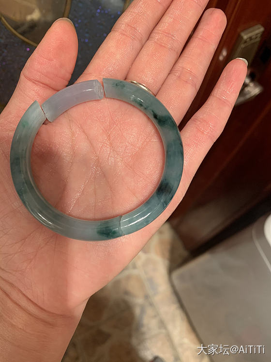 翡翠手镯 求帮助_翡翠