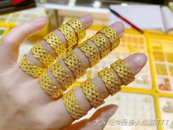 弱弱问一下，大家足金吊坠配什么项链？_金