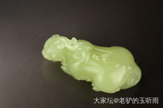 风云变幻，进八方之财。
人世纷纷，纳百福之吉。_和田玉