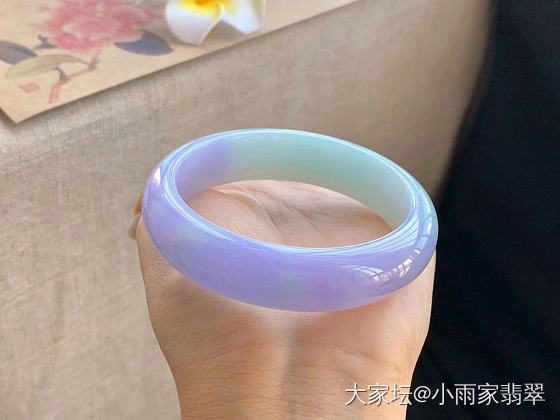 秋季出游搭配，天然缅甸翡翠女正品镯子!_翡翠
