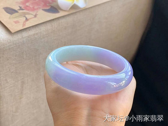 秋季出游搭配，天然缅甸翡翠女正品镯子!_翡翠