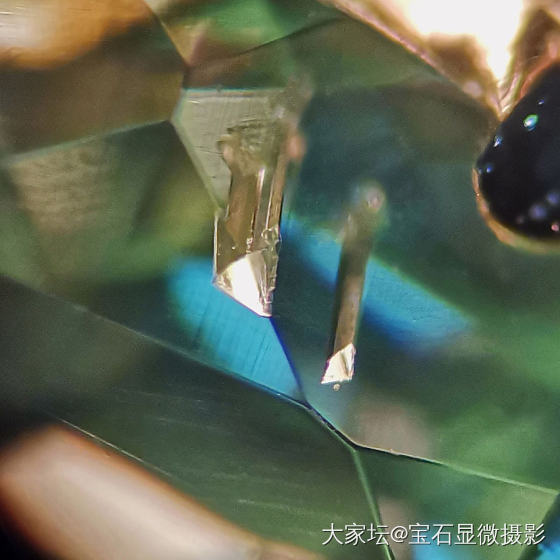 碧玺里面的碧玺包裹体_碧玺彩色宝石