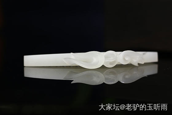 结发同心
以梳为礼……_和田玉