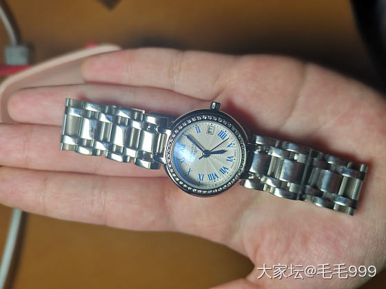 伴手礼手表，不是很懂，想请教下手表什么牌子，多少💰_手表