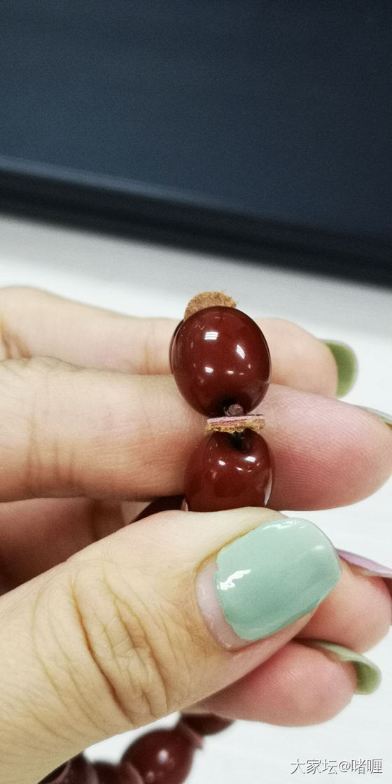 有大神可以看的出是不是老蜡吗？便宜的很，忍不住买来看看_蜜蜡