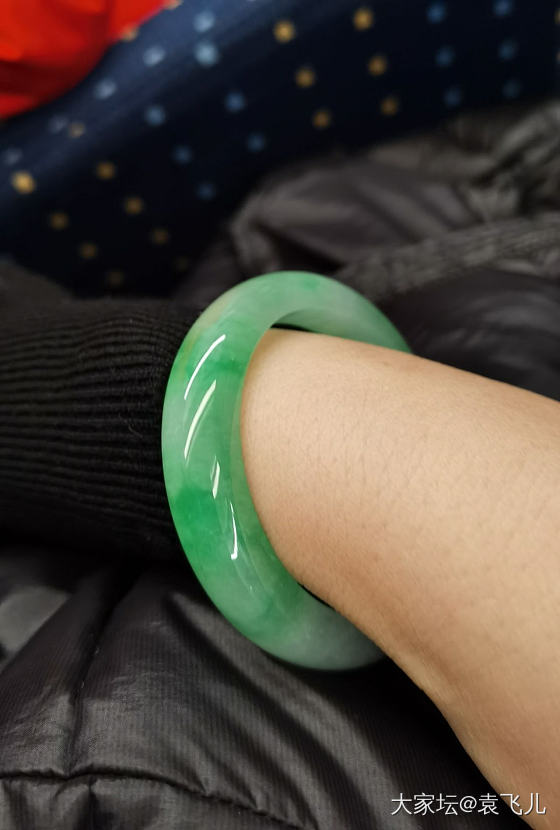 火车上拍着冰不见了_手镯翡翠