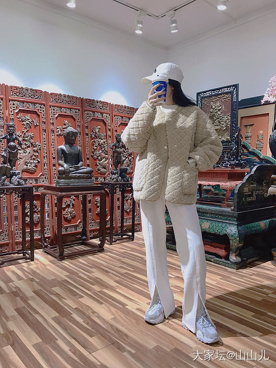 近期穿搭，一贯的休闲风～_穿搭