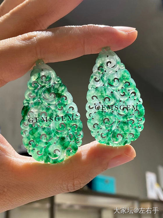 和喜欢了15年的神仙姐姐刘亦菲逛了同一家珠宝店，前后脚。_首饰商户