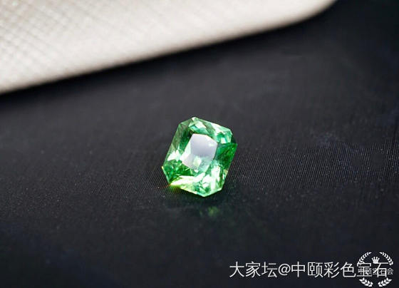 ##中颐天然沙弗莱宝石##  1.06ct_沙弗莱彩色宝石