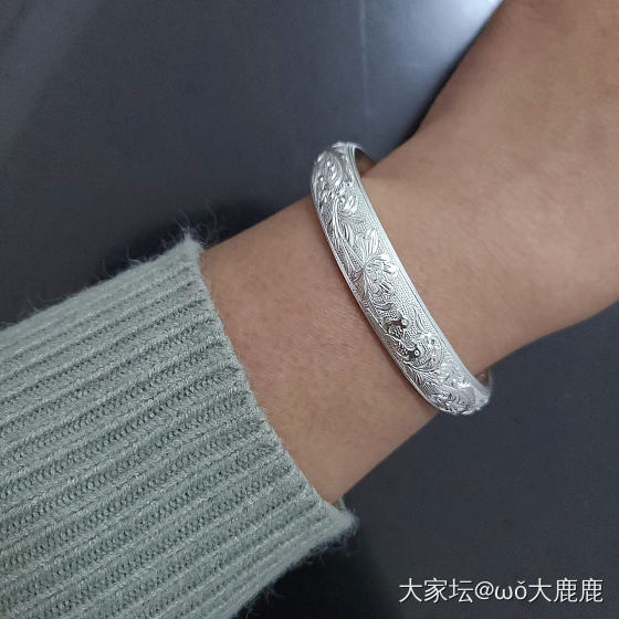 翡翠款窄版缠枝花镯_手镯银