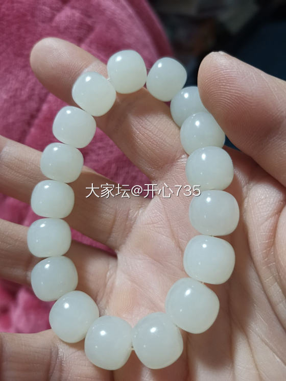 收了一条籽手串，结构油性很好_和田玉