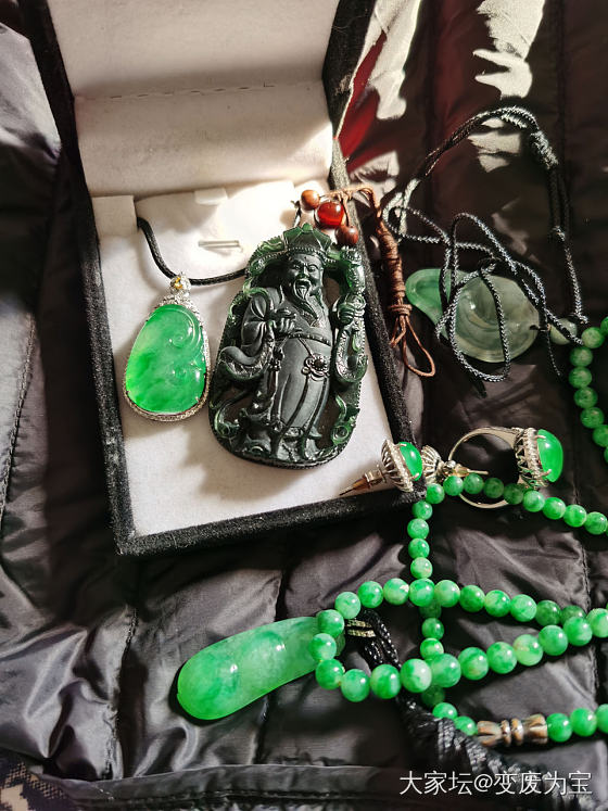 这几年给老婆收的色货有点参差不齐，好像还是应该少而精一些_翡翠
